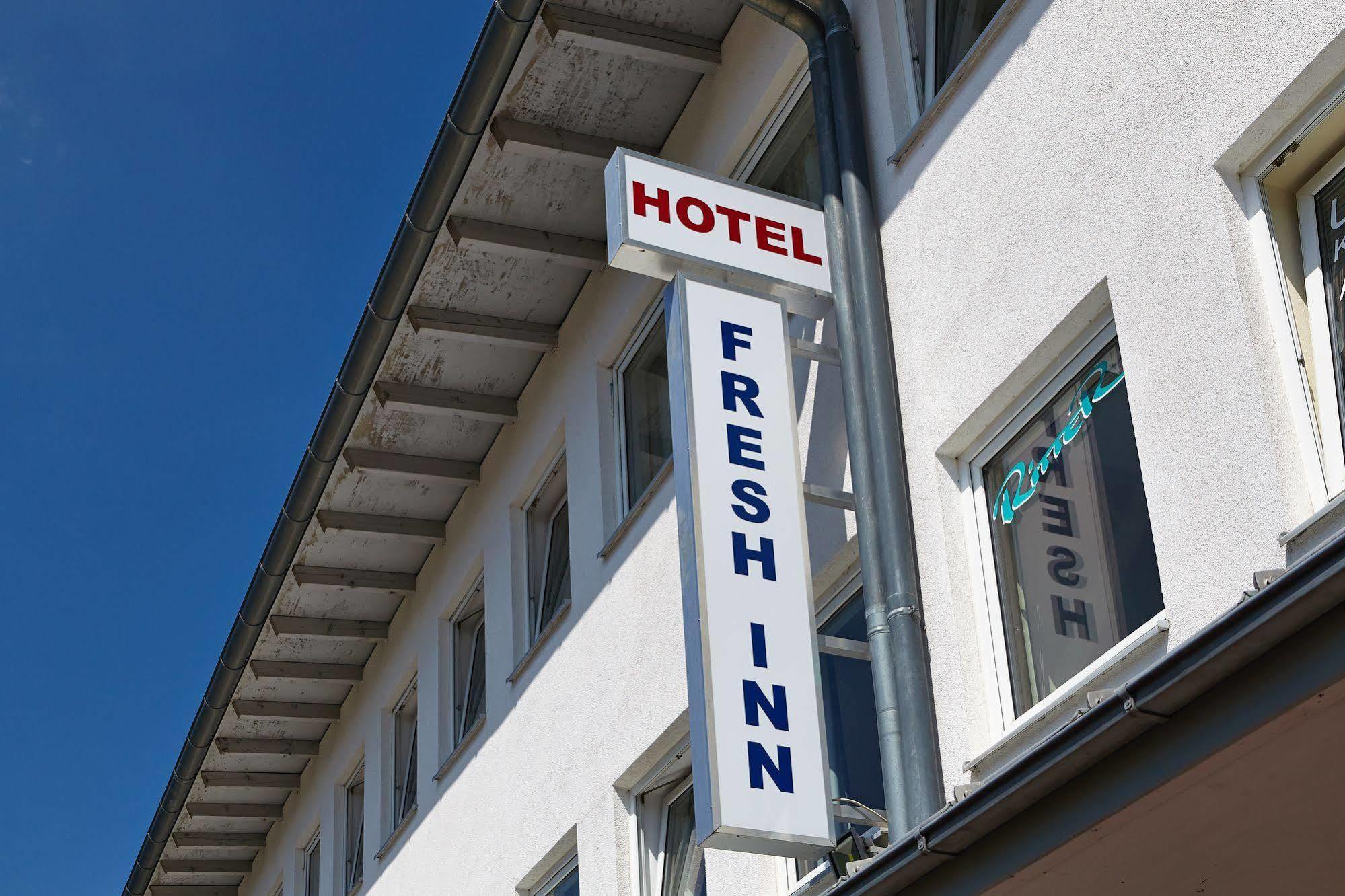 Hotel Fresh Inn Unterhaching Exteriör bild